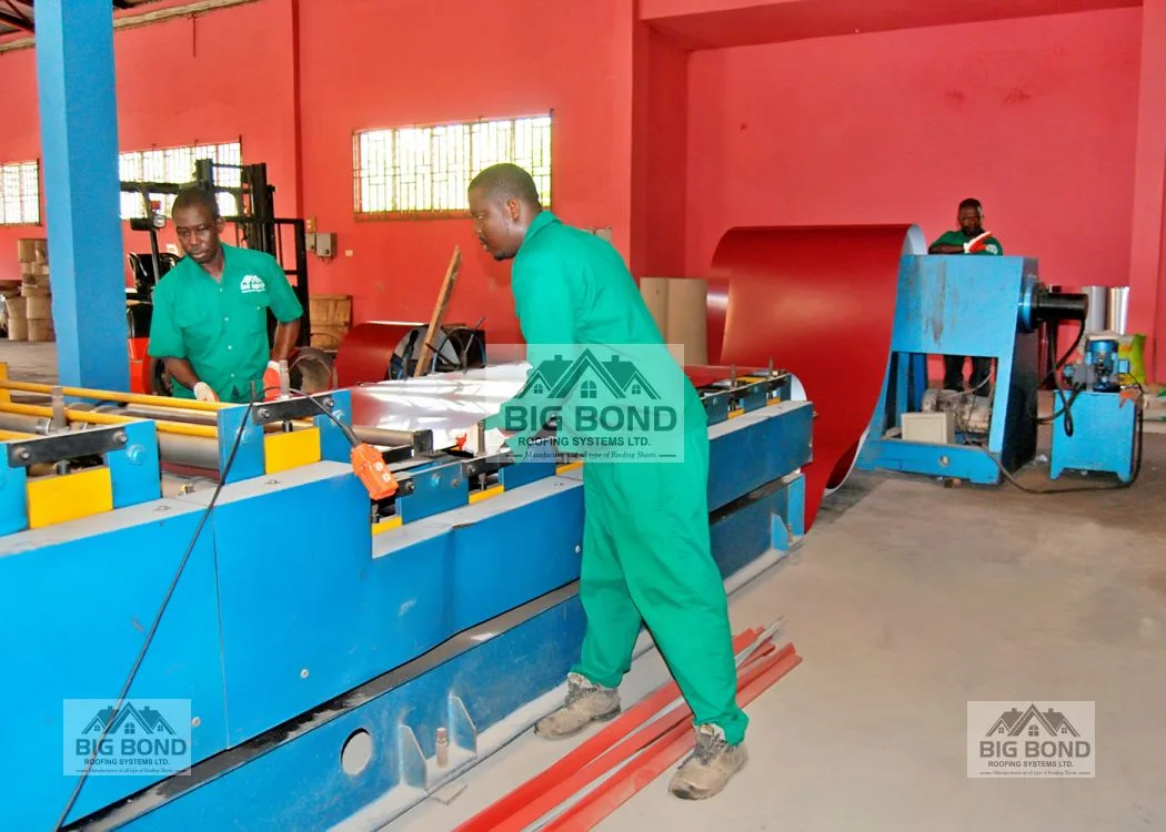 Big Bond Roofing manufacturing team
